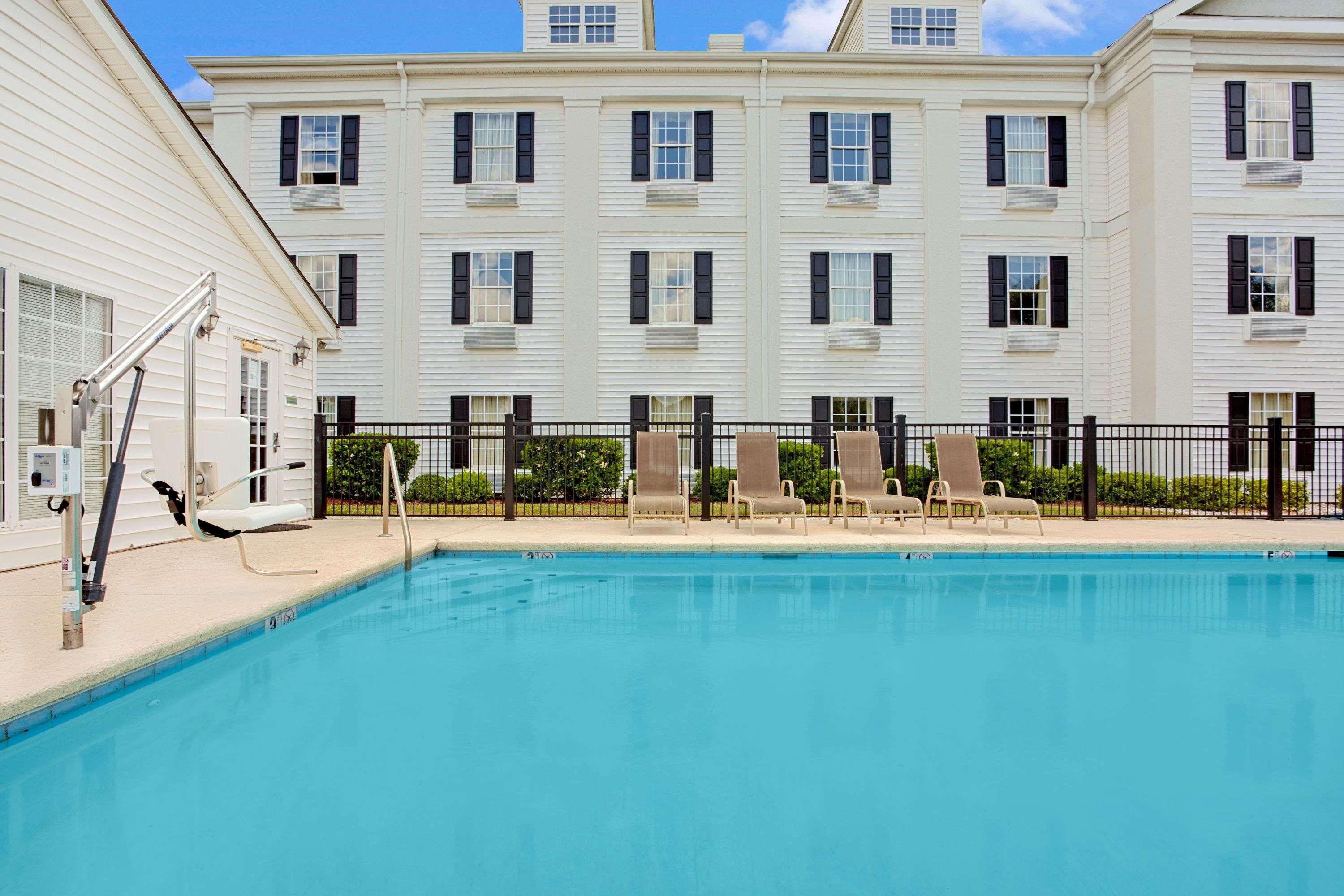 Hotel Baymont By Wyndham Pearl Exterior foto